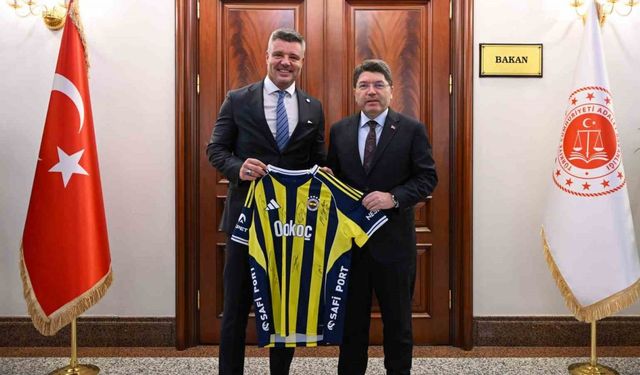 Fenerbahçe’den Bakan Yılmaz Tunç’a hediye edilen formayla ilgili açıklama