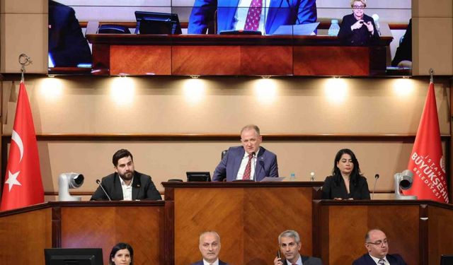 İBB Meclisi’nde çöpe atılan İSBİKE bisikletleri gerginliği