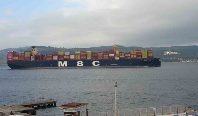 ’MSC Türkiye’ Çanakkale Boğazı’ndan geçti