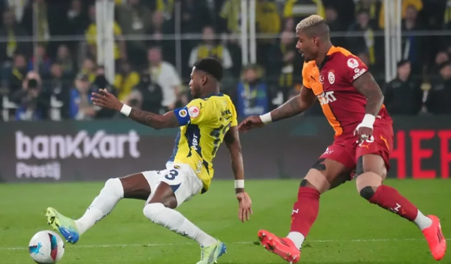 Fenerbahçe - Galatasaray derbisinin ilk 11'leri!