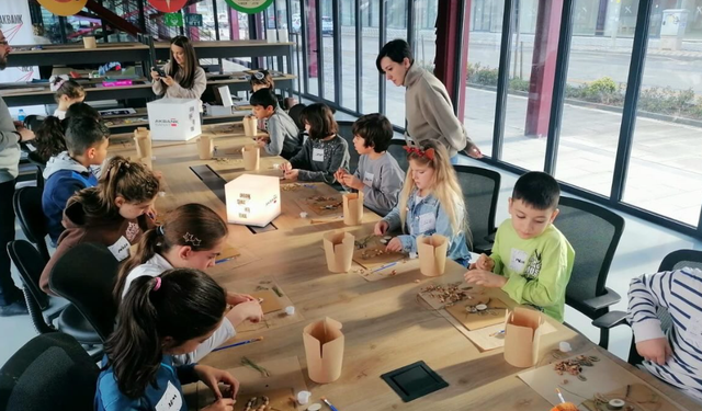 Nilüfer’de çocuklar sanatla iç içe