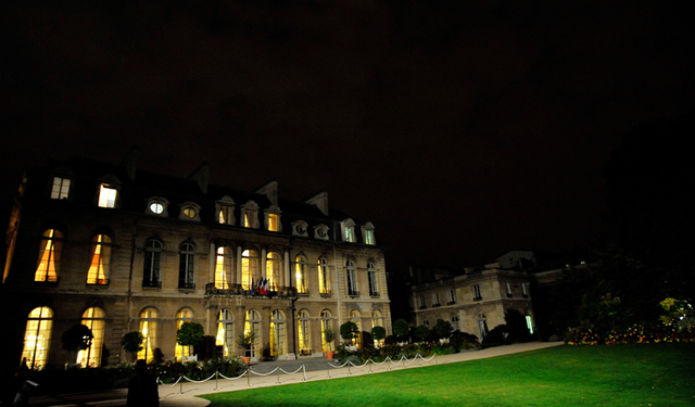 Fransa'da cumhurbaşkanlığı sarayında hırsızlık!