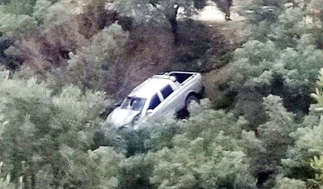 Bursa'da kaygan yoldaki kaza ucuz atlatıldı