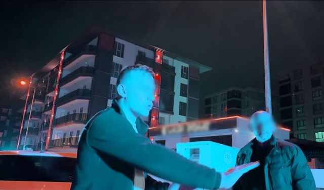 Alkollü sürücü ve yolcudan muhabire tepki: 'O telefonu kırarım'