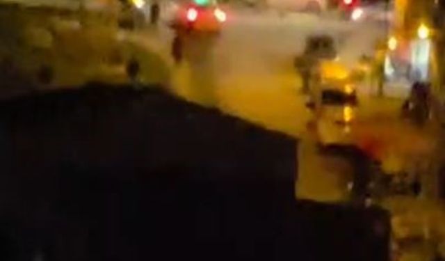 Arnavutköy'de elektrik kabloları patlayarak yandı