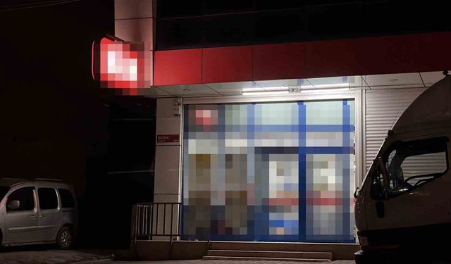 Arnavutköy'de zincir markete silahlı saldırı