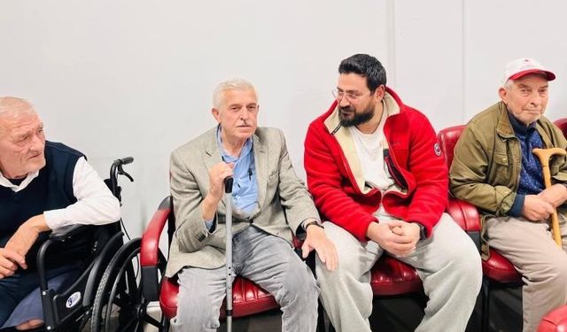 Bilecik'te huzurevinde anlamlı buluşma