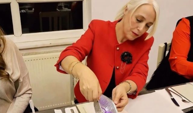 Bilecik'te polis eşlerinden dayanışma dolu mum atölyesi