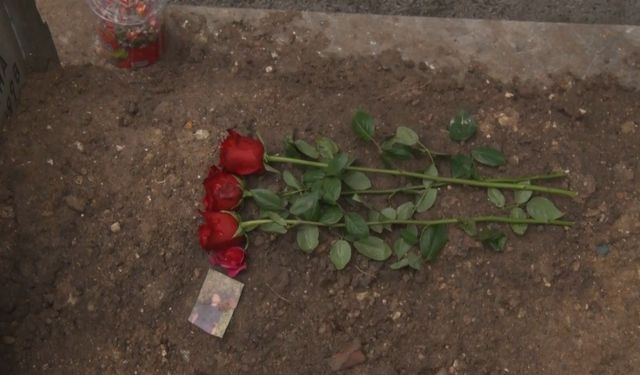 Güngören'de öldürülen Atlas Çağlayan'ın yakınları kabri başında dua etti