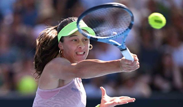 Milli tenisçi Zeynep Sönmez, Avustralya Açık'ta 2. tura yükseldi