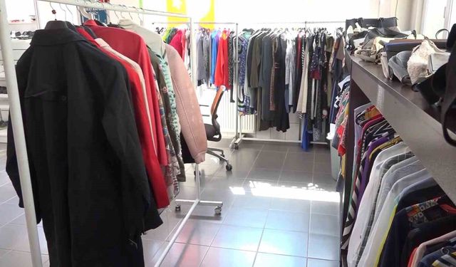 Nilüfer'de 'Giymiyorsan Giydir' dayanışması büyüyor