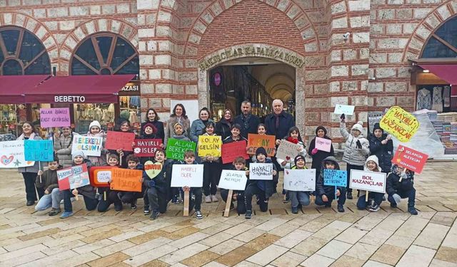 Öğrencilerden 'Türkiye Selamlaşıyor' projesi kapsamında anlamlı ziyaret