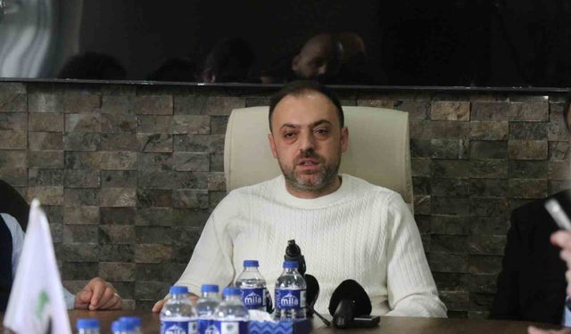 Sakaryaspor Başkanı Enes Zengin'den 1 aylık rapor: 8 transfer, 18 dosya kapatma