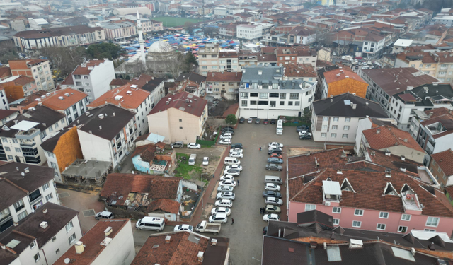 İnegöl Mahmudiye’de 46 Araçlık Otopark Hizmete Girdi