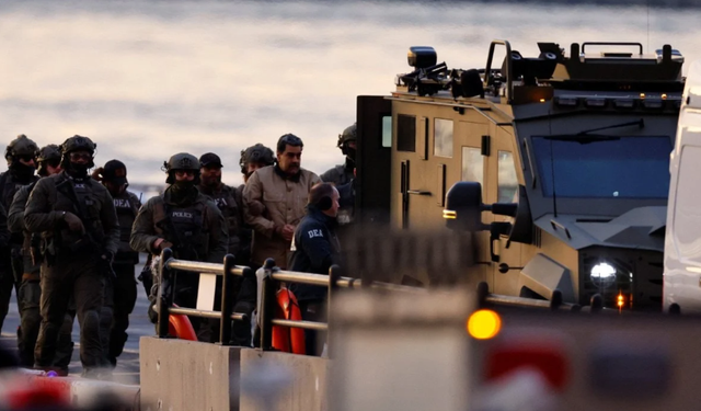 Maduro Mahkemeye Götürülürken Görüntülendi: Dava Bugün Başlıyor