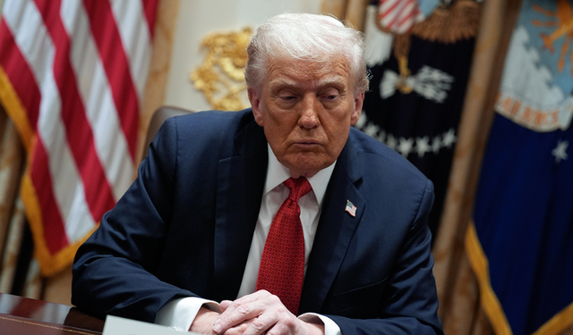 Trump, İranlı protestoculara seslendi: Yardım yolda, kurumları ele geçirin