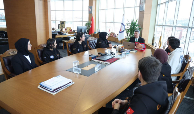 Rektör Kızıltoprak, DUSCART Öğrenci Takımını ağırladı