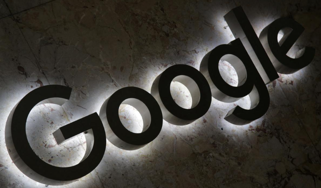 Google'a "çocukları manipüle etme" suçlaması