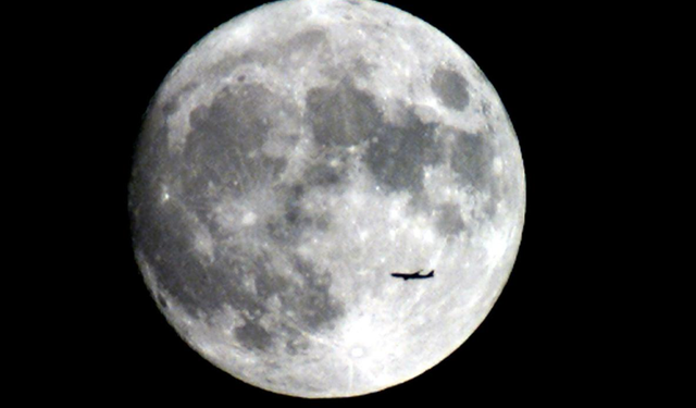 NASA Ay yüzeyine nükleer reaktör kurmayı planlıyor