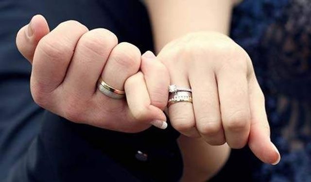 Diyanet'ten evlenecek çiftlere 500 bin lira hibe!