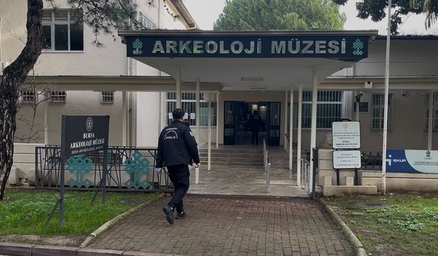 Bursa'da piknikte bulduğu top mermisini 10 gün evinde saklayıp müzeye getirdi