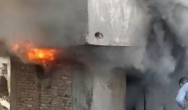 Bursa Yıldırım'da metruk bina alev alev yandı