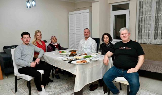 Başkan Karabatı gönül sofrasında buluştu