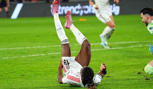 Beşiktaş'tan El Bilal Toure'nin sağlık durumu hakkında açıklama