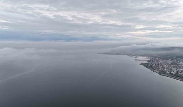 Çanakkale Boğazı sis nedeniyle transit gemi geçişlerine kapatıldı
