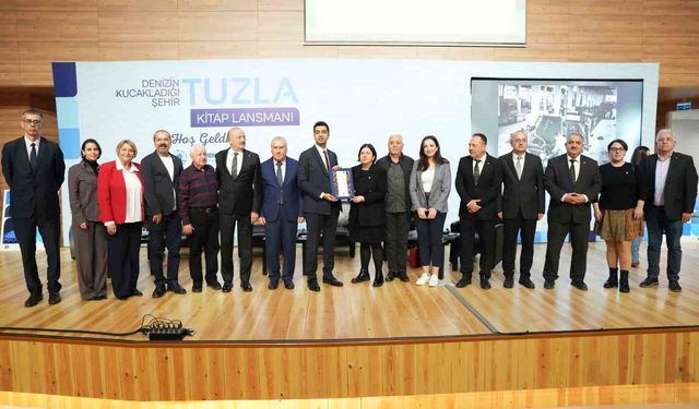 'Denizin Kucakladığı Şehir: Tuzla' kitabı çıktı