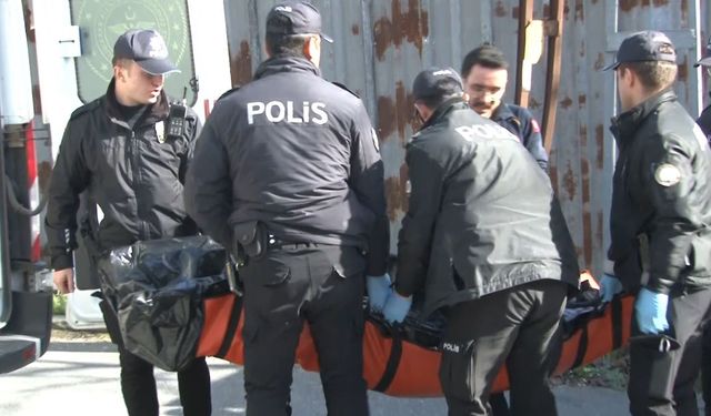Gaziosmanpaşa'da boş bir arazide erkek cesedi bulundu