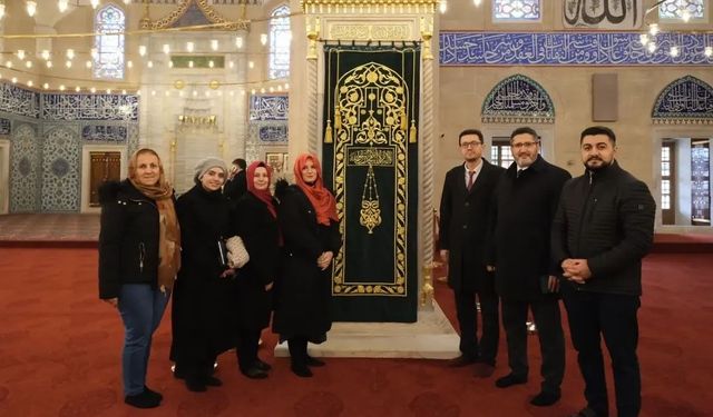 Selimiye Camii'nin minber örtüsü yenilendi