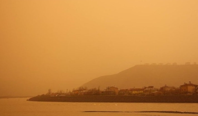 Bu gece Libya'dan Türkiye'ye çöl tozu geliyor!