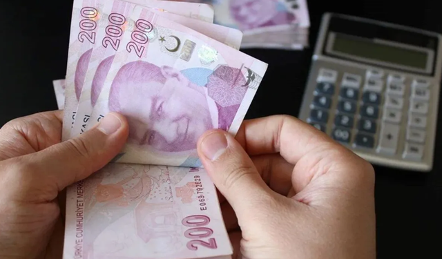 Emekliler için bayram ikramiyesi senaryoları masada!