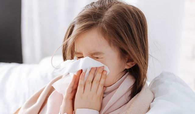 Dr. Kademli, kışın çocuklarda enfeksiyonlara karşı alınacak önlemler hakkında bilgi verdi