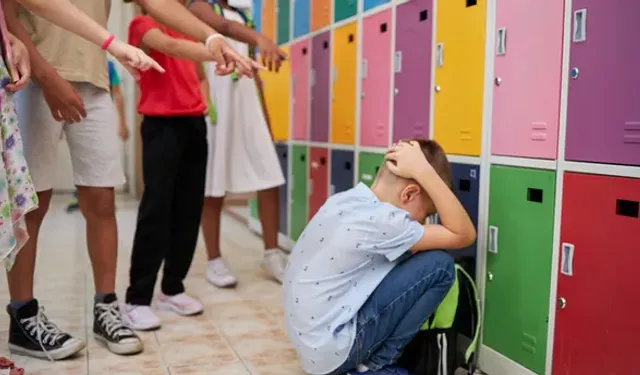 İşte akran zorbalığının iki nedeni, aile tutumu ve sosyal medya