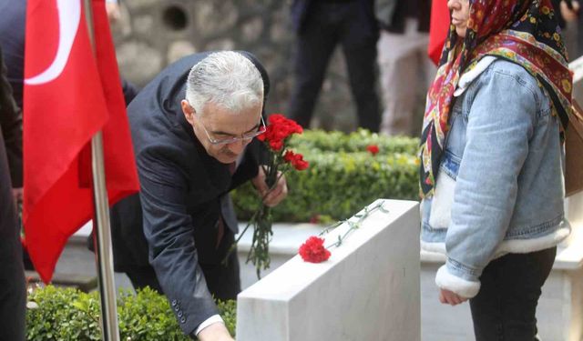 Bursa protokolünden Pınarbaşı Şehitliği'ne anlamlı ziyaret