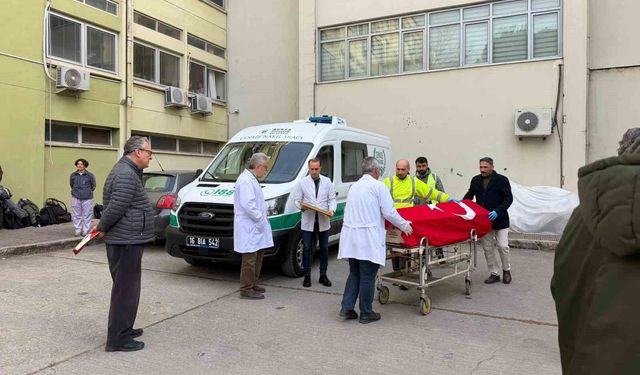 Bursa'da kadavraya vefa töreni: 6 yıl tıp eğitimine katkı sağladı, ailesine teslim edildi