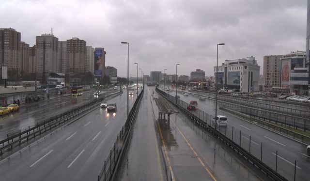 İstanbul'da bayram sabahı yollar boş kaldı