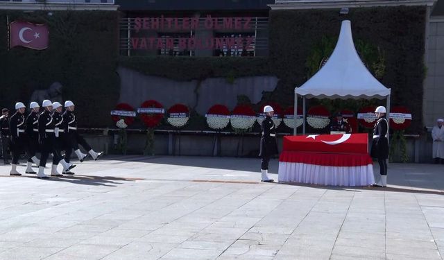 Kazada şehit olan polis memuru için cenaze töreni düzenleniyor