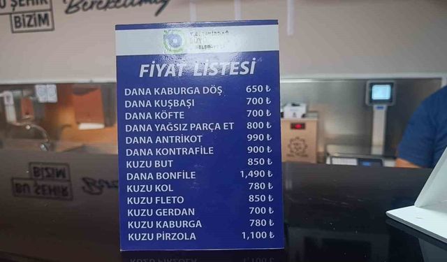 Tekirdağ'da bayram alışverişi kuyruğu: Ucuz ete metrelerce sıra oluştu