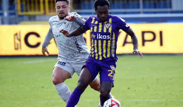 Trendyol Süper Lig: Eyüpspor: 0 - Kocaelispor: 1 (İlk yarı)