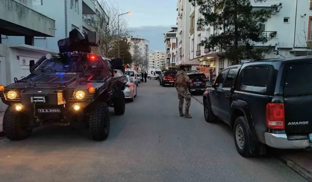 Batman'da anne ve ağabeyini öldürdü!