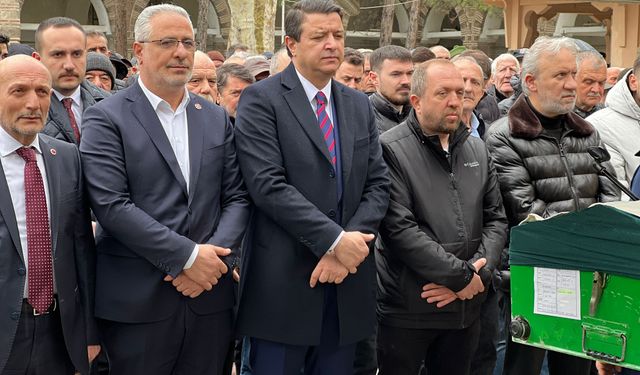 Saadet Partisi Genel Başkanı Mahmut Arıkan İnegöl'de şehitleri unutmadı