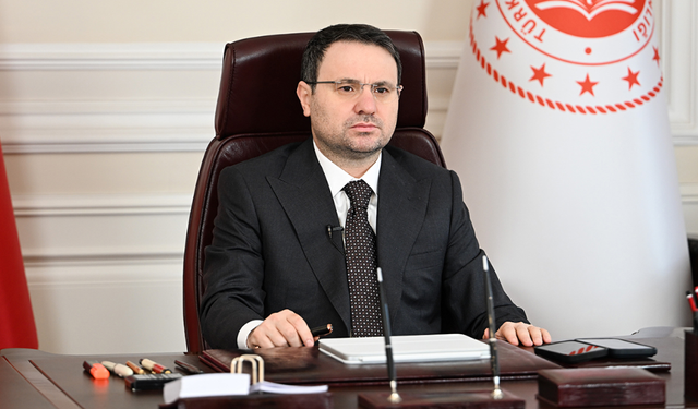 Bakan Gürlek’ten Özel’e sert yanıt: "Belgeler sahte, son dakika çırpınışları"