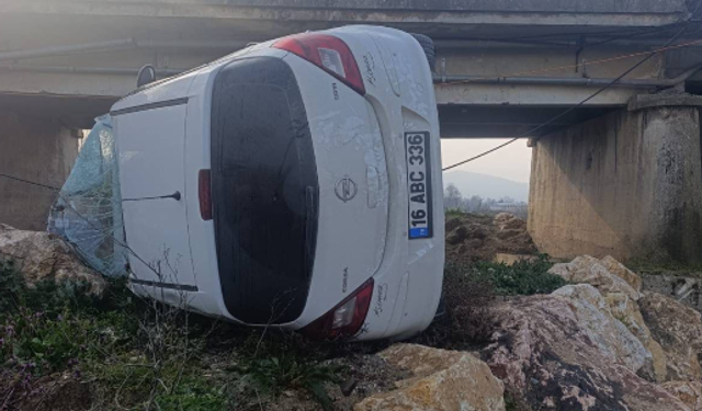 Bursa İnegöl'de kadın sürücü ölümden döndü