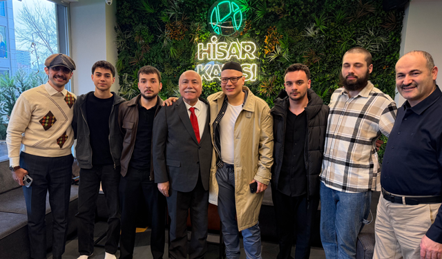 Almanya’da iki genç müslümanlığı araştırıp İslamiyeti seçtiler