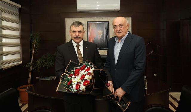 Bakan Mustafa Çiftçi Torku Şeker Fabrikası’nı ziyaret etti