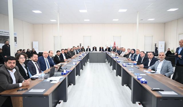 Bursa’da yüksek hızlı tren hattının 2026 sonunda hizmete alınacağı açıklandı