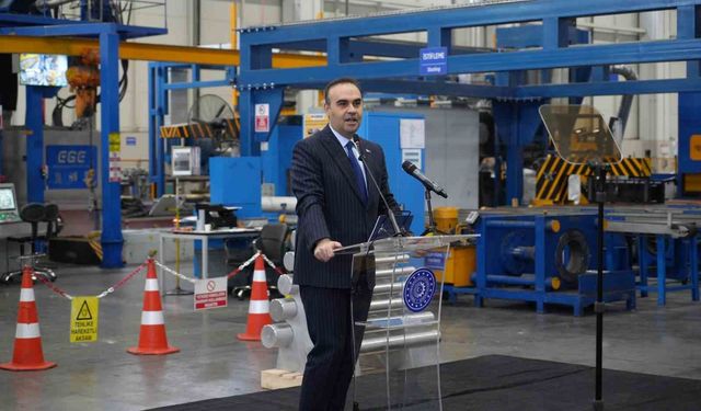 Bakan Kacır: '1 milyar doların üzerinde finansmanı ülkemize kazandırdık'